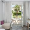 polos hotel