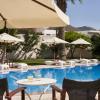 polos hotel