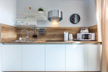 number 1 deluxe apartments