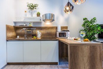 number 1 deluxe apartments