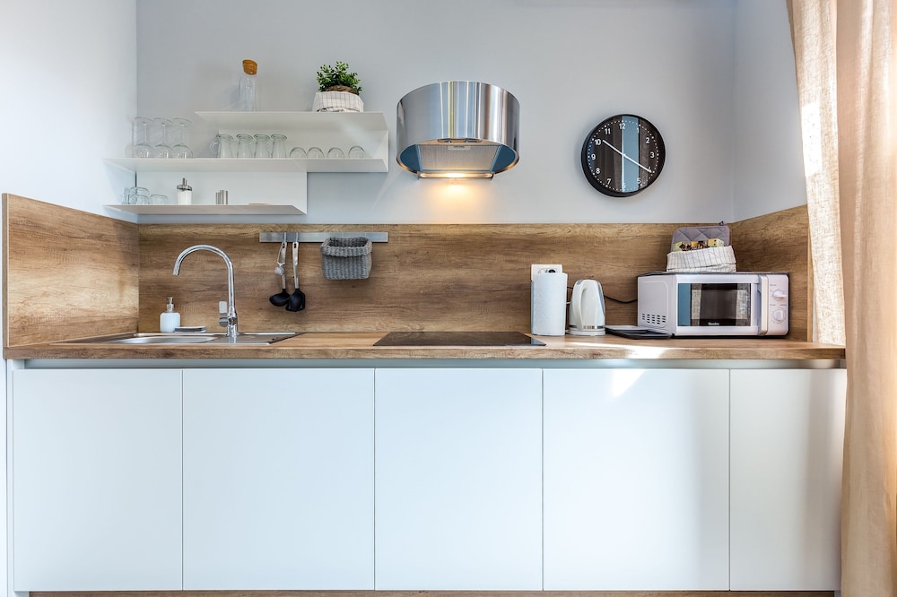 number 1 deluxe apartments