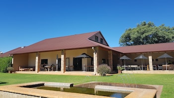 esthers country lodge