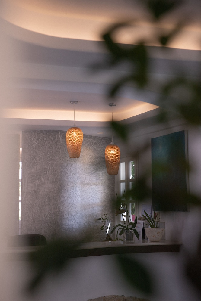 aloni hotel