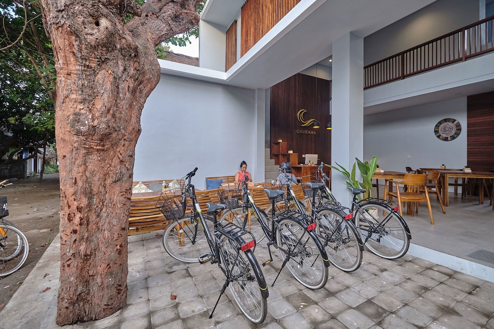 gili kama hotel and villa