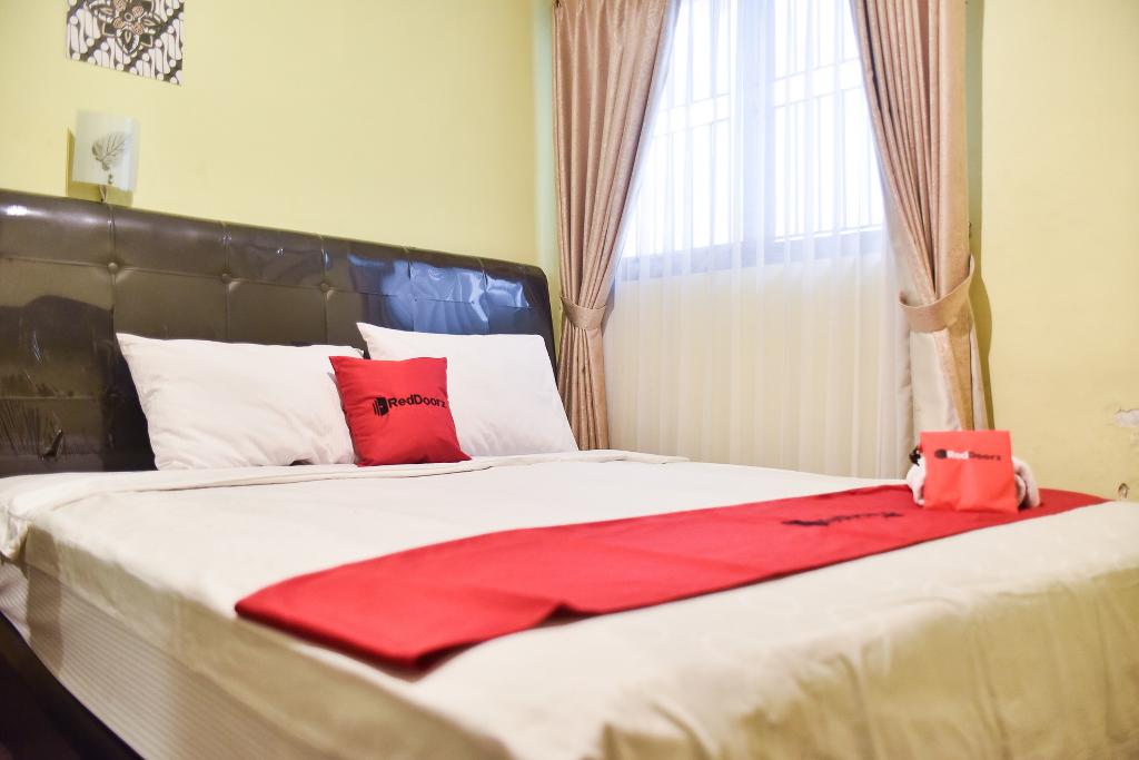 reddoorz near surabaya town square