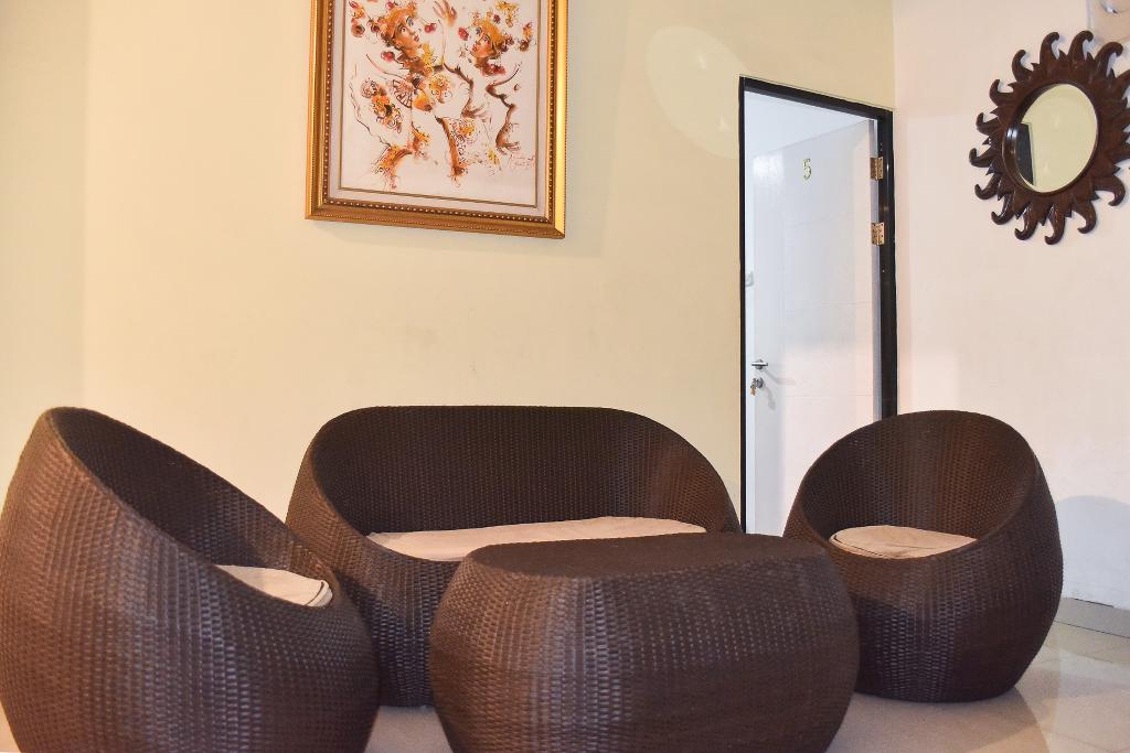 reddoorz near surabaya town square