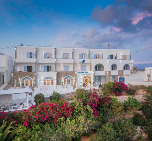 vardia bay studios