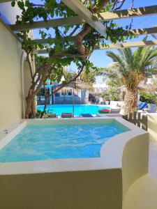 Hotel Zephyros,Megalochori>>Kamari,3 star