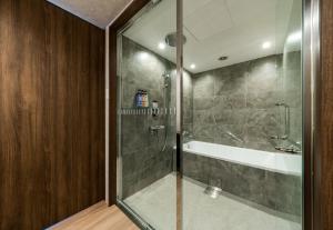 daiwa roynet hotel hakata reisen premier