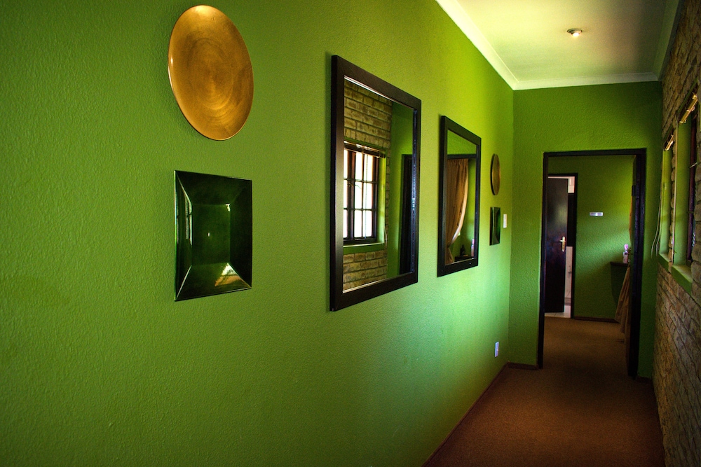 waterfront country lodge