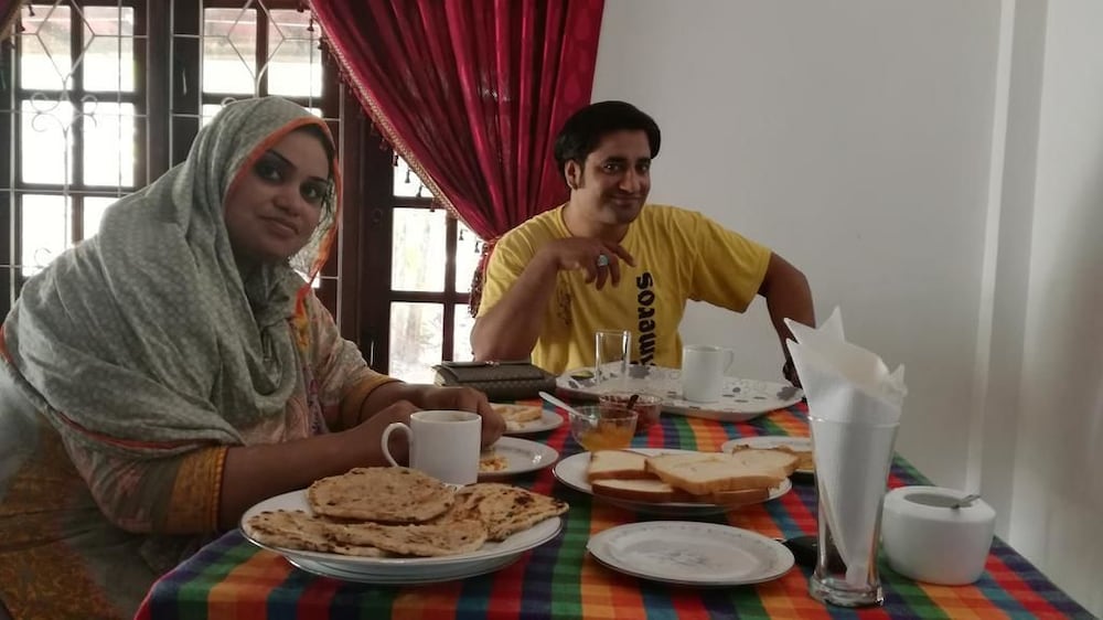 homely guest