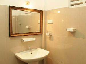 homely guest