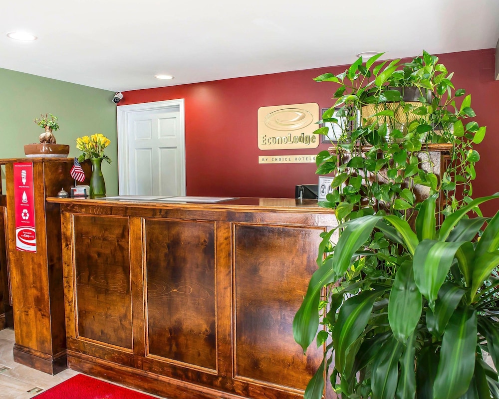 Econo Lodge Jefferson Hills Hwy 51,Jefferson Hills>>Clairton,3 star