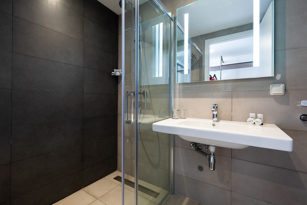 onomo hotel casablanca airport
