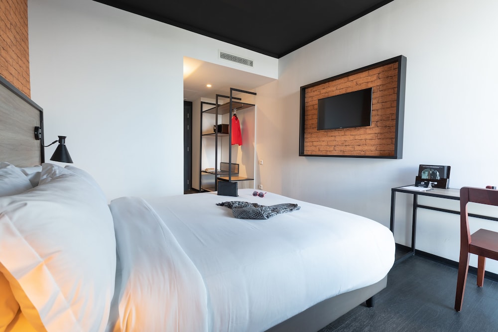 onomo hotel casablanca airport