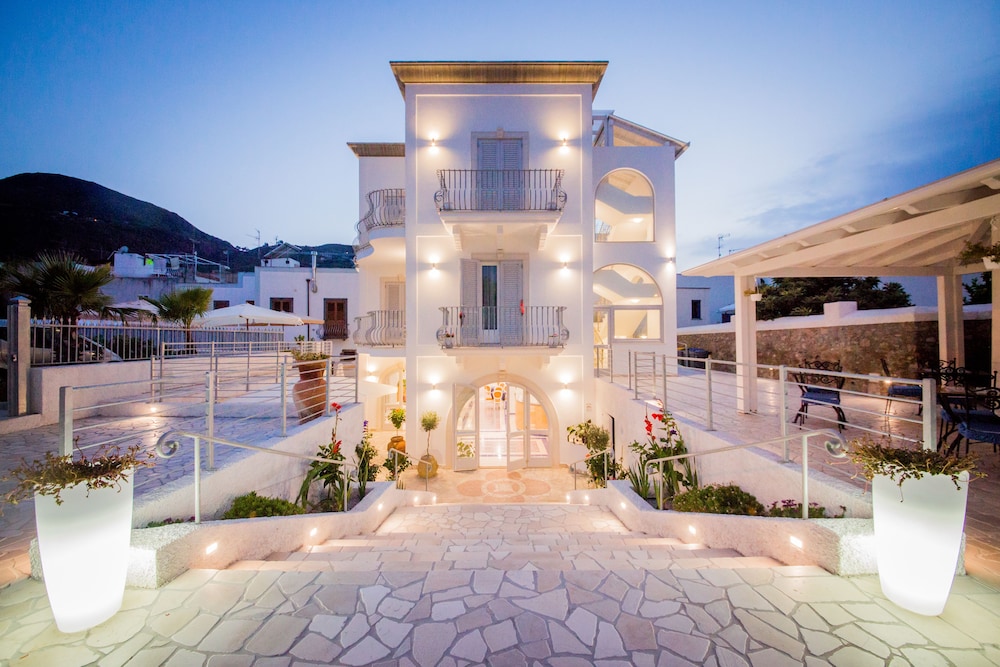 odysseus hotel