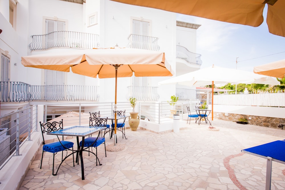 odysseus hotel