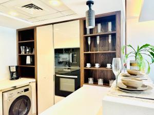 saxophone suites family only