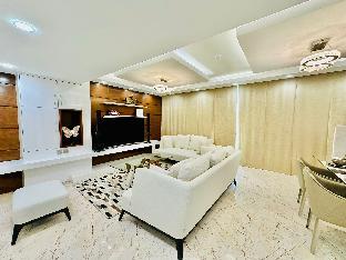 saxophone suites family only