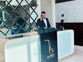 saxophone suites family only