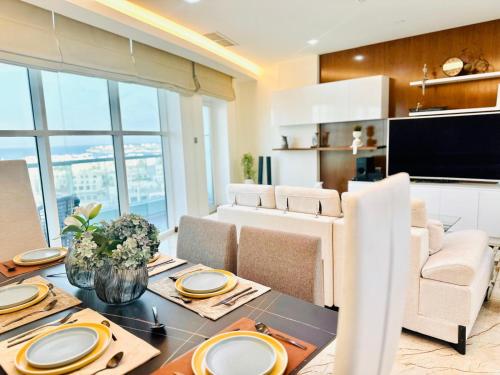 saxophone suites family only