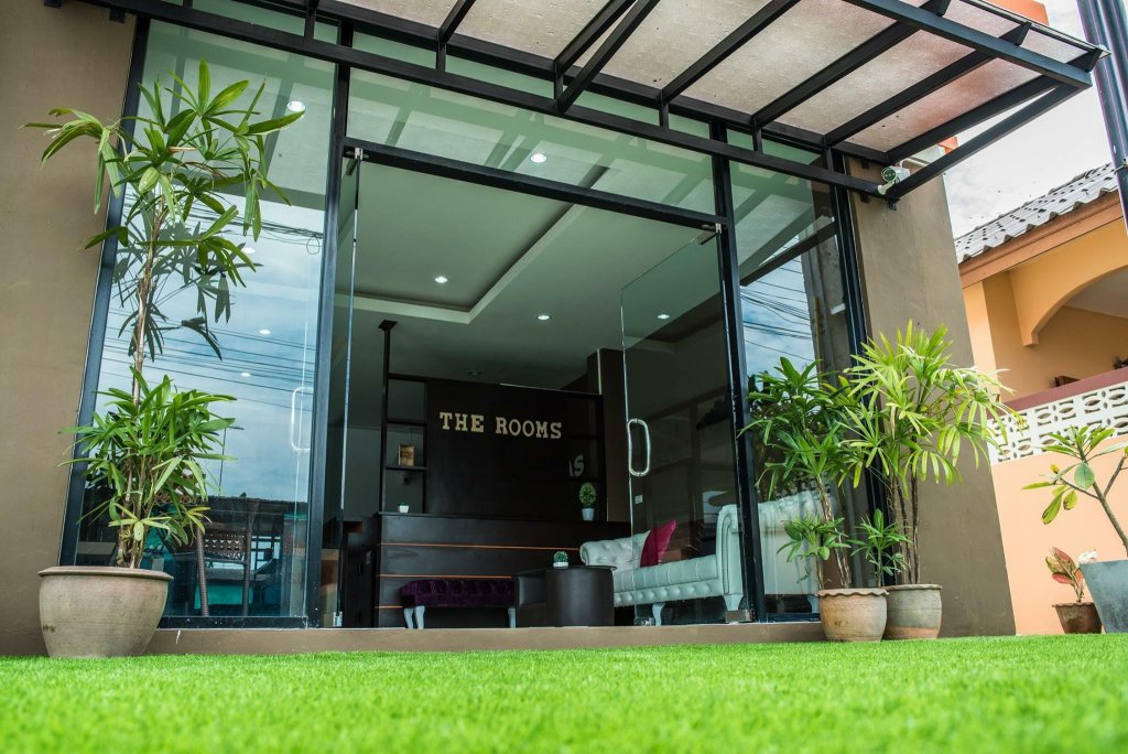 the rooms residence