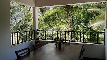 riverside homestay apartments