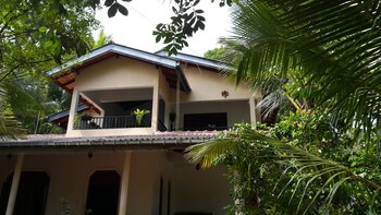 riverside homestay apartments
