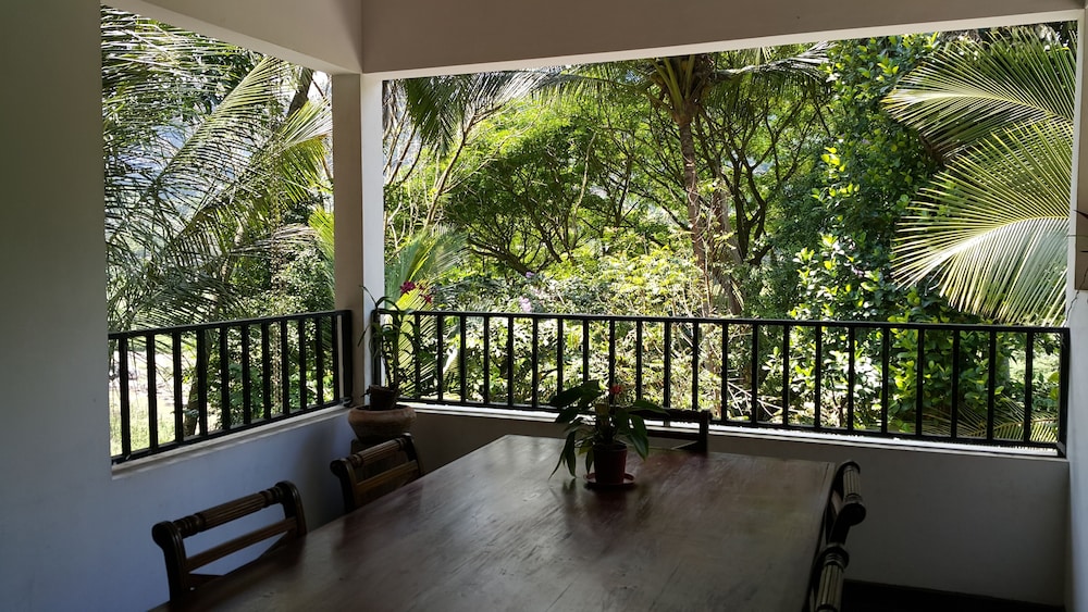 riverside homestay apartments