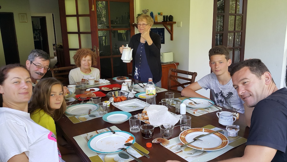 riverside homestay apartments