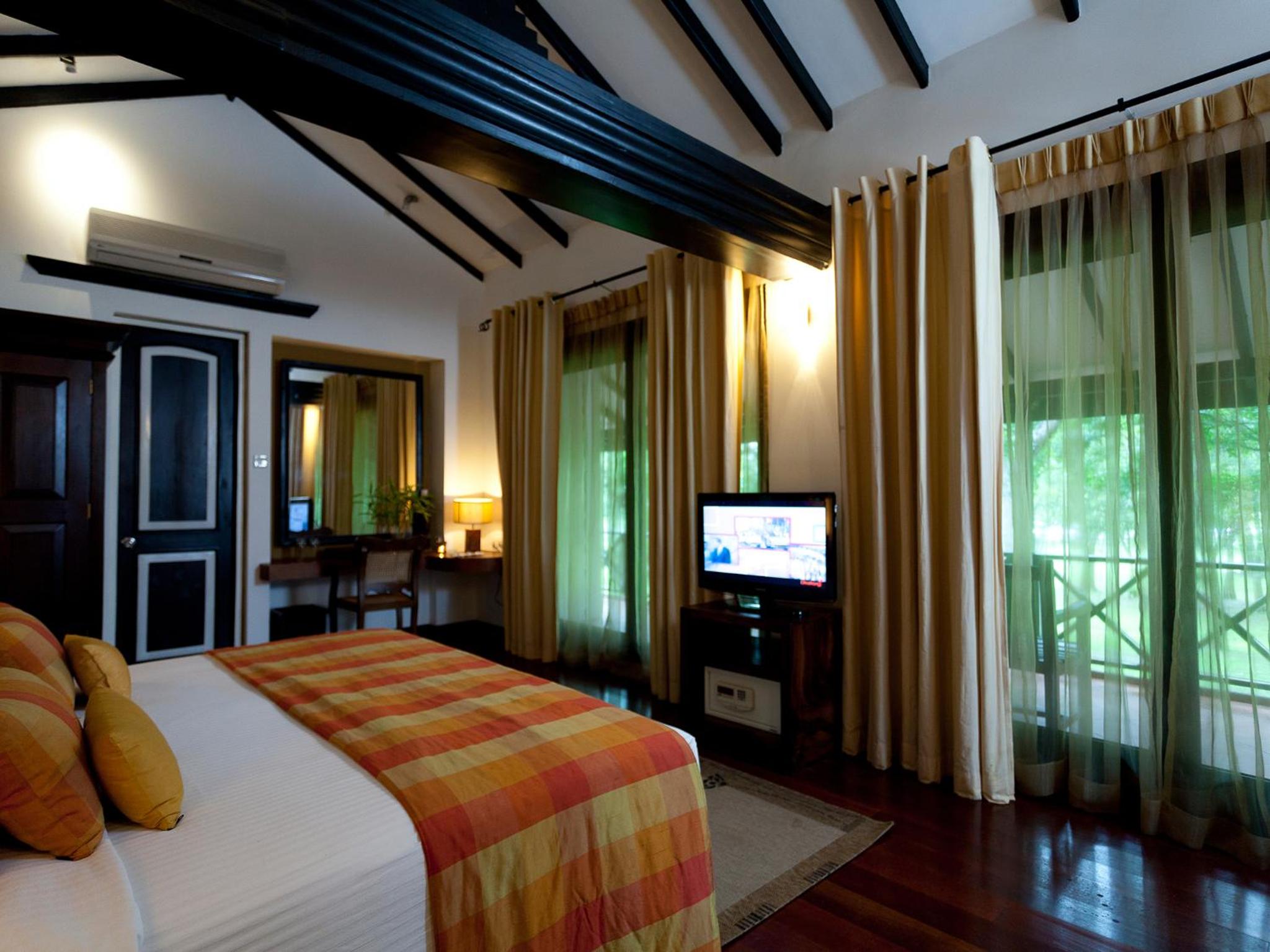 cinnamon lodge