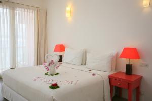 coral rock by bansei