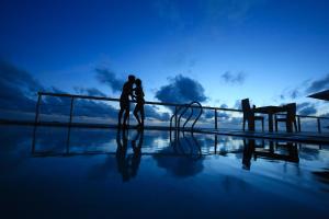 coral rock by bansei