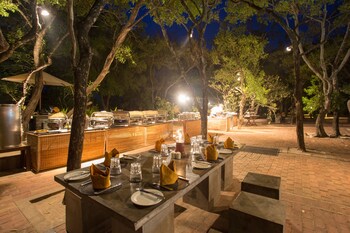 Nilaveli Beach Hotel,Kuchchaveli>>Eastern Province,3 star