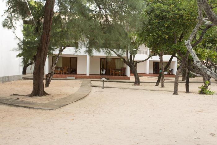 nilaveli beach hotel