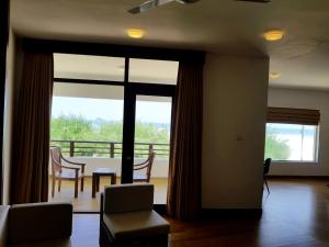 nilaveli beach hotel