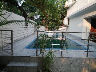 apricot service apartments