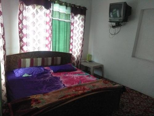 kashmir naaz