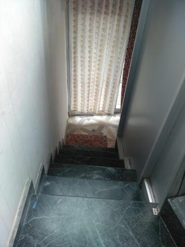 Kashmir Naaz,Khayam Road Sinagar Bilal Colony Khayam Road Sinagar, 190001 Srinagar, India, Srinagar,3 star