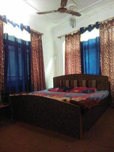 kashmir naaz