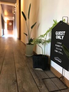 cafe and stay castana