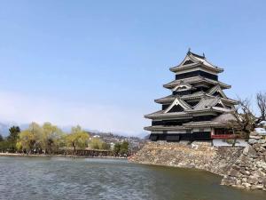 cafe and stay castana