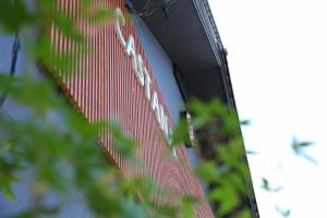 cafe and stay castana