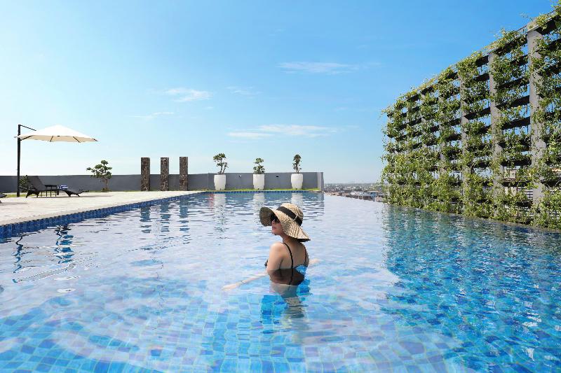 novotel suites yogyakarta malioboro