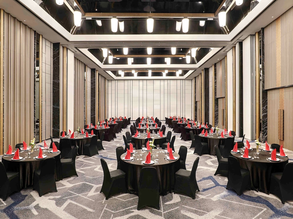 novotel suites yogyakarta malioboro
