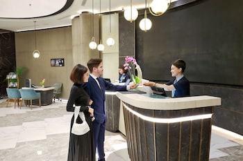 novotel suites yogyakarta malioboro