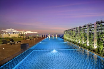 novotel suites yogyakarta malioboro