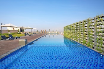 novotel suites yogyakarta malioboro