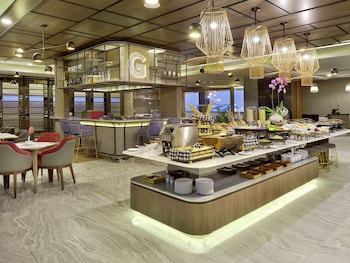 novotel suites yogyakarta malioboro