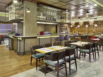 novotel suites yogyakarta malioboro